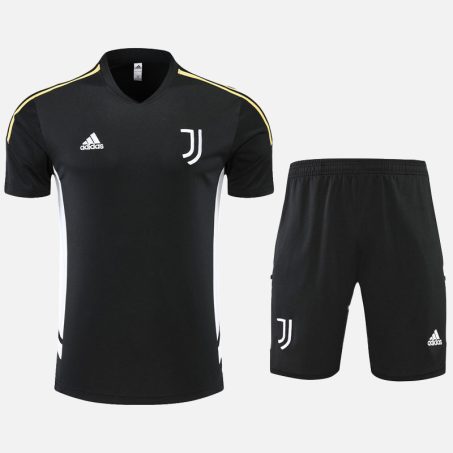 Juventus-All-Black-Plain-Trainingkit